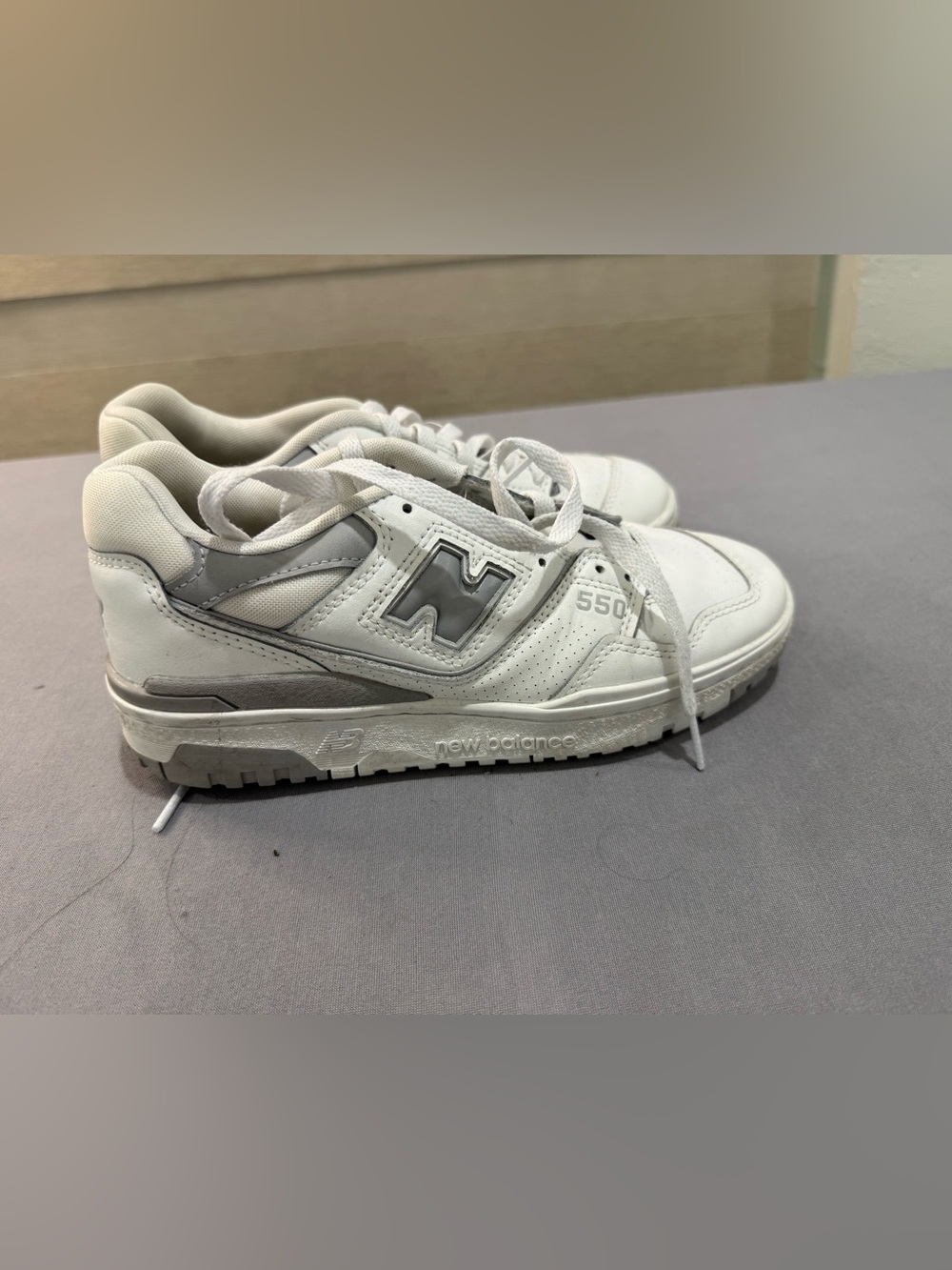 New Balance 550 White/Rain Cloud Leather Low Top Lace-Up Sneakers women Sz 7